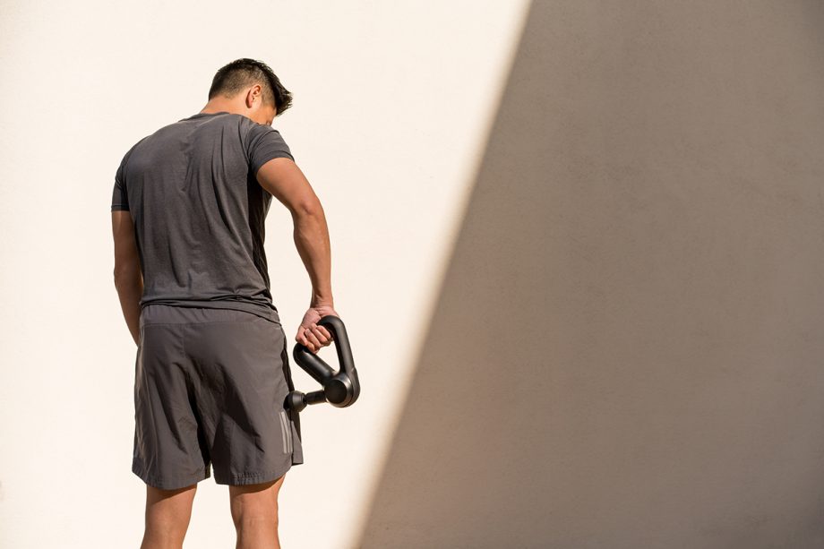 Theragun_Prime_Male 02